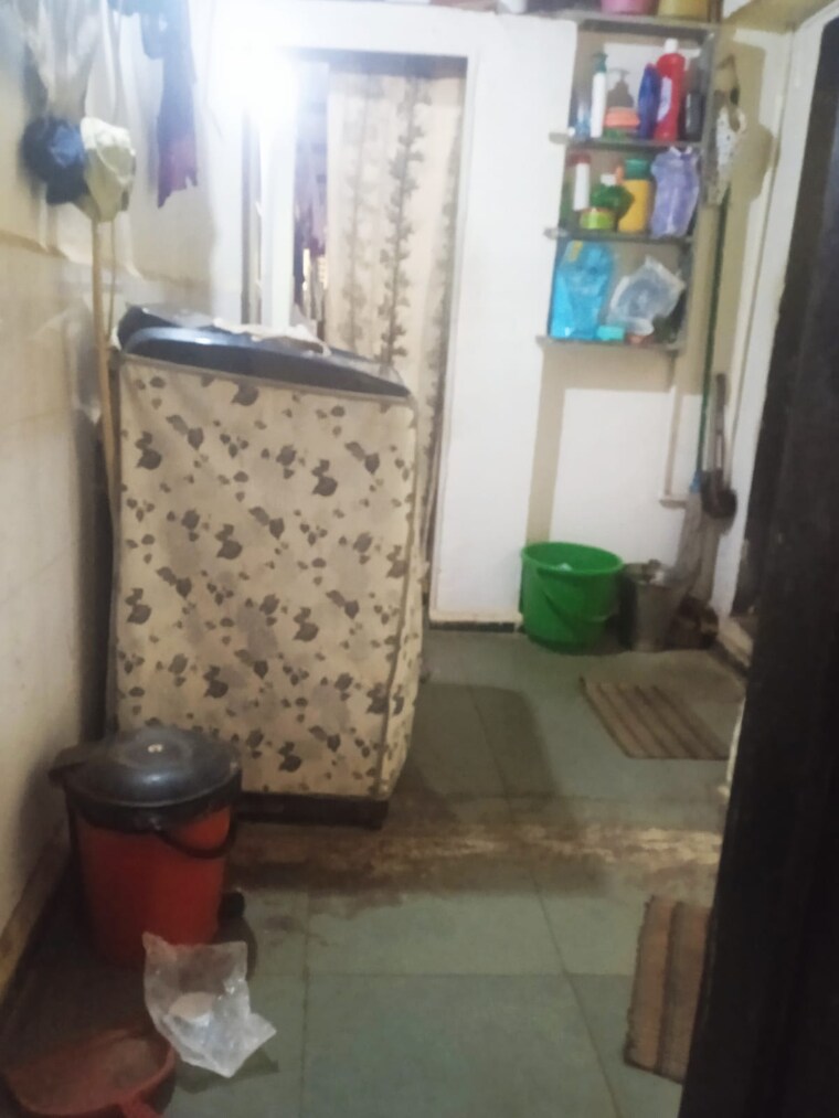 Bathroom, siddharth-nagar-chs-goregaon 4 Bedroom 900 Sq.Ft. Independent House In Goregaon West Mumbai 8409504