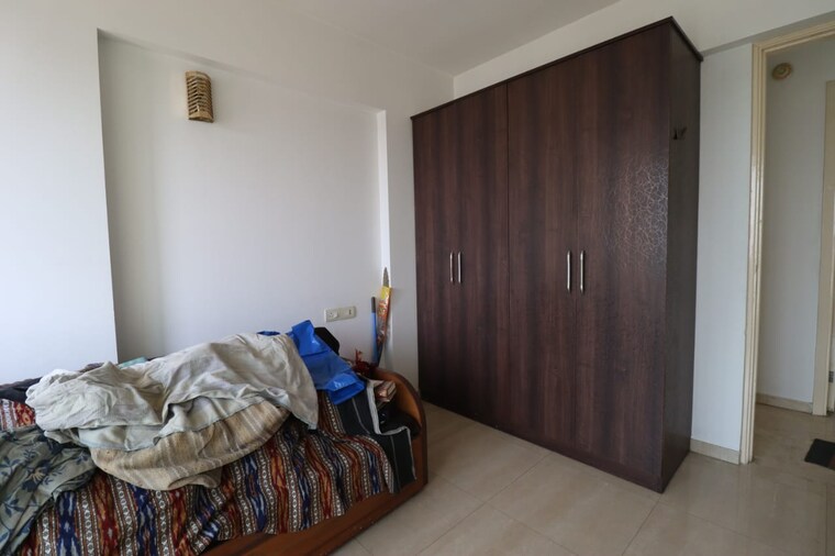 Bedroom, heranadani-meadows-gemini 3 Bedroom 1130 Sq.Ft. Apartment In Ghodbunder Road Thane 8409508