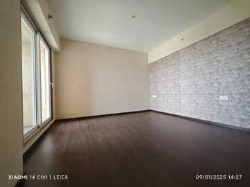 Room in 2 BHK Apartment at Paradise Sai World City Phase 2, New Panvel – for Rent
