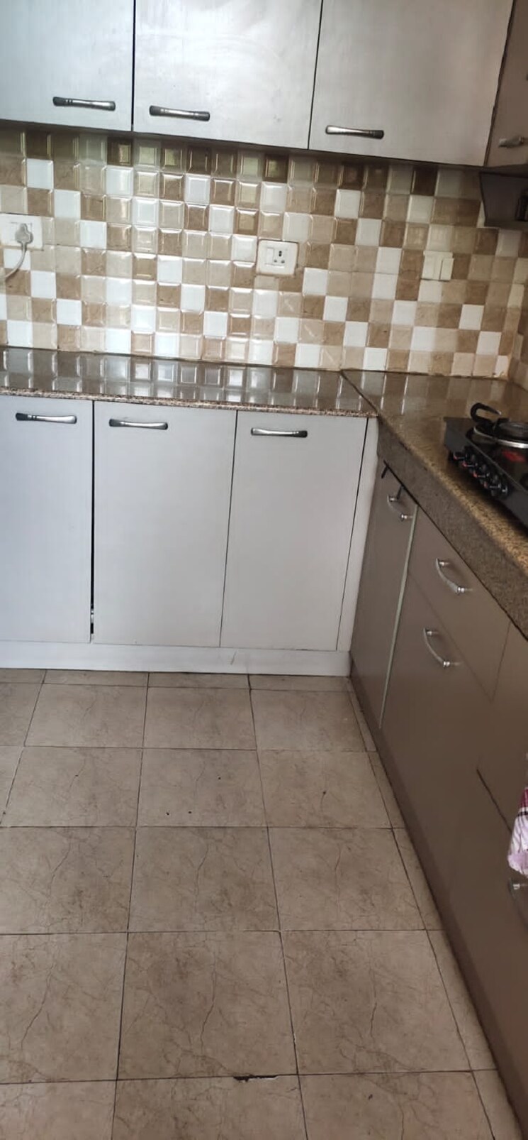 Kitchen, tulip-purple 4 Bedroom 2400 Sq.Ft. Apartment In Sector 69 Gurgaon 8409551