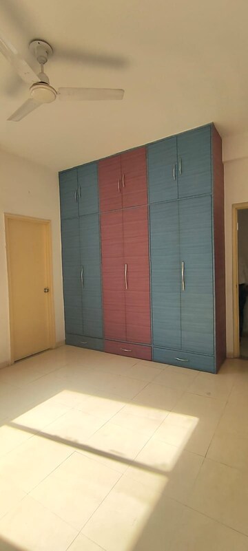 Room in 3 BHK Builder Floor at Vatika India Next Iris Floors, Sector 82 – for Rent