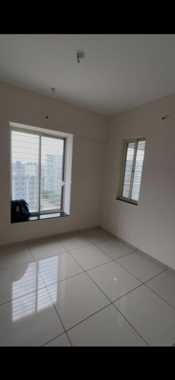 Room in 2 BHK Apartment at VJ Yashwin Nuovo Centro, Wakad – for Rent