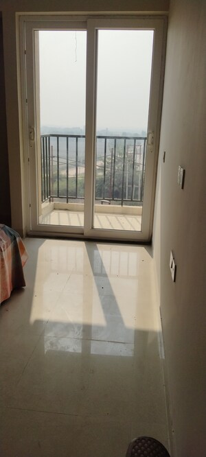 Room in 2 BHK Apartment at Tata Eureka Park, Sector 150 – for Sale