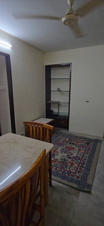 Bedroom in 2 BHK Apartment at Mahim West – for Rent
