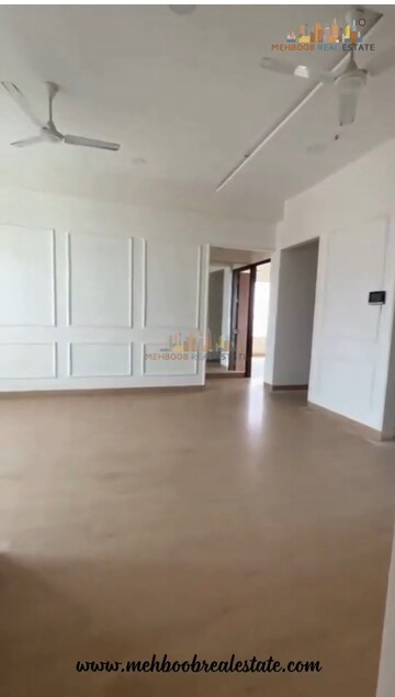 2 BHK Apartment For Rent in Dadar West