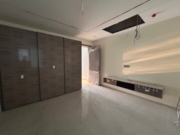 Room in 4 BHK Apartment at Sri Fortune Sonthalia Sky Villas, Kokapet – for Rent