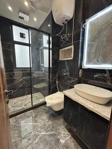 Master Bedroom in 4 BHK Builder Floor at Saket – for Rent