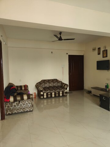 Living Room in 2 BHK Apartment at Vijay Nagar – for Rent
