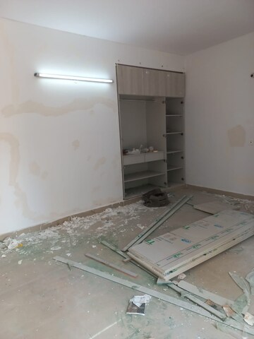 Room in 3 BHK Apartment at RPS Savana, Sector 88 – for Rent