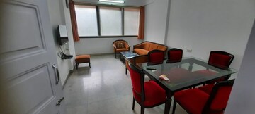Room in 2 BHK Apartment at Sea View Apartments, Marine Lines – for Rent