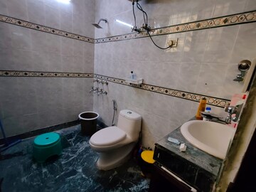 Master Bedroom in 2 BHK Builder Floor at Malviya Nagar – for Rent