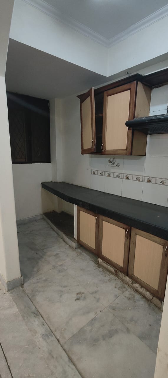 2 BHK + Servant Room Apartment For Sale in DLF Phase IV