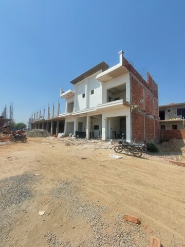 3 BHK Villa – Exterior View View at Sector 10 Greater Noida - for Sale