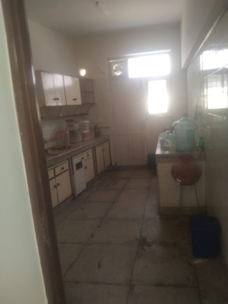 Bathroom, tulip-mall 3 Bedroom 200 Sq.Mt. Independent House In Sector 46 Noida 8409892