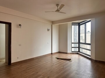 Room in 4 BHK Apartment at SS Hibiscus, Sector 50 – for Rent