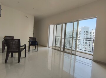 Room in 2 BHK Apartment at Godrej Rejuve, Mundhwa – for Rent