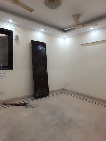 Room in 2 BHK Builder Floor at Malviya Nagar – for Rent