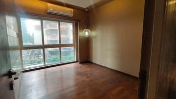 Room in 3 BHK Apartment at Omkar Meridia, Kurla West – for Rent