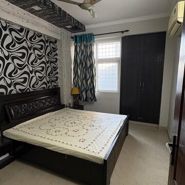 Bedroom in 2 BHK Apartment at Supertech Cape Town, Sector 74 – for Rent