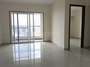 Room in 3.5 BHK Apartment at DSK Frangipani, Camp – for Rent