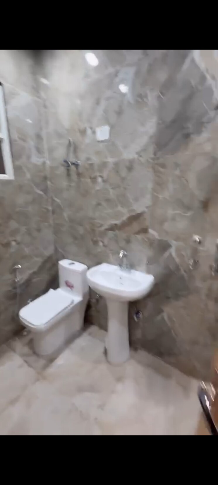 Bathroom, indrapuram 2 Bedroom 900 Sq.Ft. Builder Floor In Indrapuram Ghaziabad 8409988