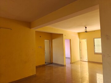 Room in 3 BHK Apartment at Bariatu – for Rent