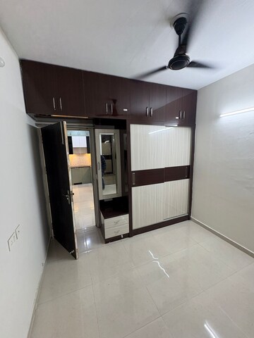 Room in 2 BHK Apartment at Signature The Millennia 2, Sector 37d – for Rent