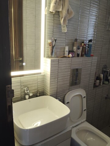 Bathroom in 3 BHK Apartment at Jeevan Sona Apartment, Santacruz West – for Rent