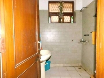 Bathroom in 3 BHK Independent House at Sector 36 – for Rent