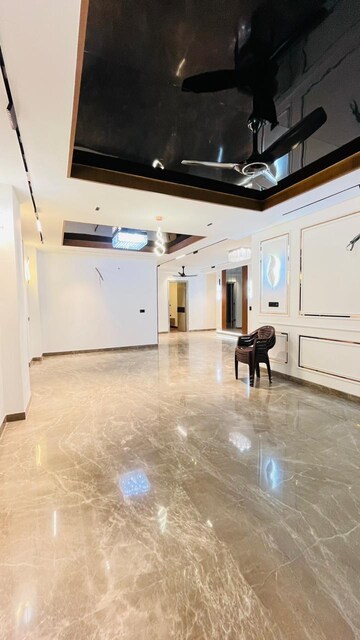 Parking in 4 BHK Builder Floor at Infinite Luxury, South City 2 – for Sale