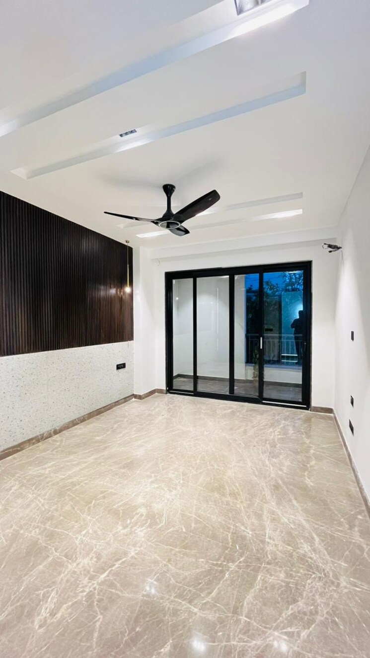 Room, infinite-luxury 4 Bedroom 275 Sq.Yd. Builder Floor In South City 2 Gurgaon 8410065