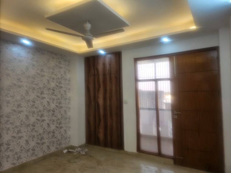 Room, sector 49 3 Bedroom 1250 Sq.Ft. Builder Floor In Sector 49 Faridabad 8410073