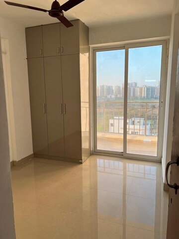 Room in 3 BHK Apartment at ROF Amaltas, Sector 92 – for Rent
