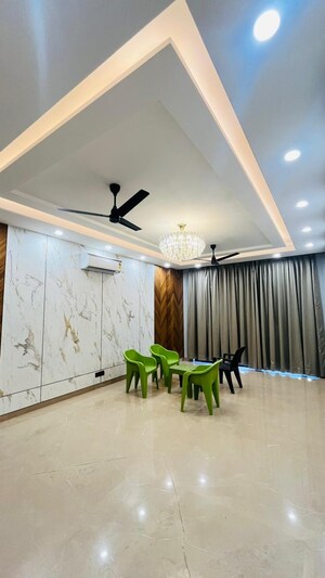 Master Bedroom in 3 BHK Builder Floor at SS Southend Floors, South City 2 – for Sale