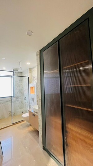 Bathroom in 3 BHK Builder Floor at SS Southend Floors, South City 2 – for Sale