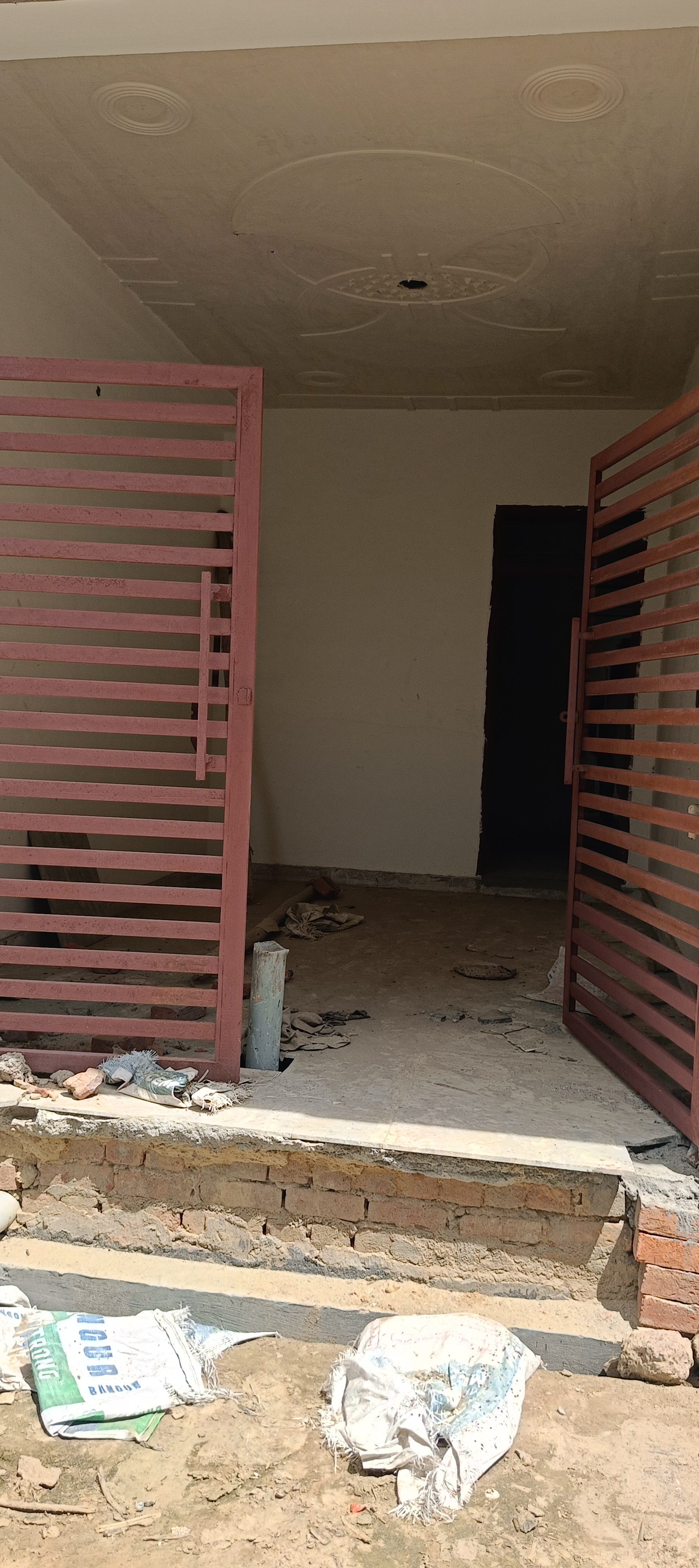 2 BHK Independent House For Sale in Royal Park