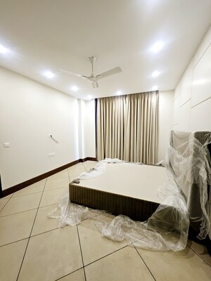 Bedroom in 3 BHK Builder Floor at Sector 48 – for Sale