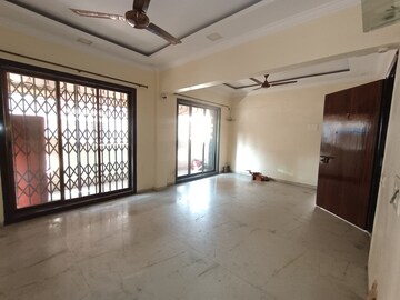 Room in 3 BHK Apartment at Krishna Arcade Vashi, Vashi Sector 28 – for Rent