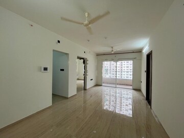 Room in 2 BHK Apartment at VTP Beaumonde, Kharadi – for Rent