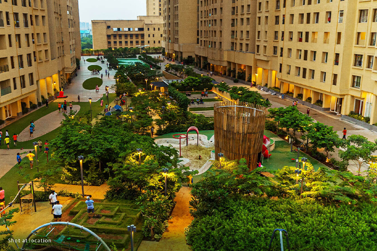 3 BHK 1235 Sq.Ft. Apartment in Rustomjee Urbania Azziano