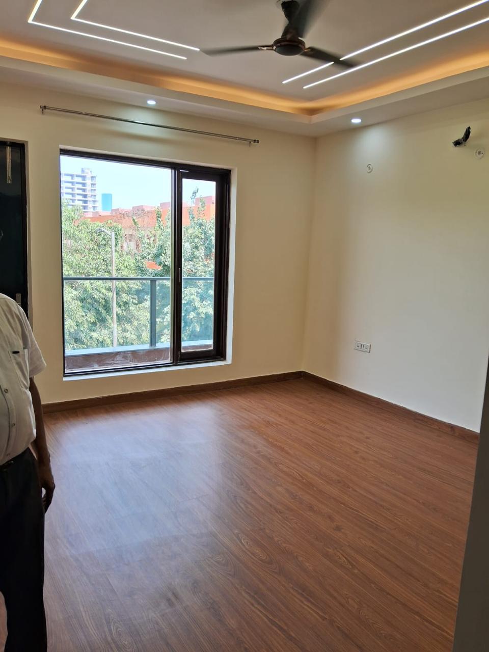 3.5 BHK + Pooja Room,Servant Room,Study Room,Extra Room 22000 Sq.Yd. Builder Floor in Ansal Esencia - Amara Villas