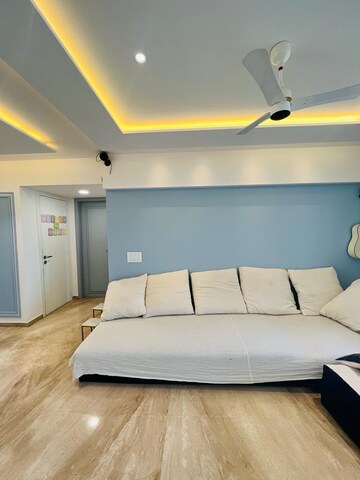 Furnished Amenities in 3.5 BHK Apartment at Imperial Heights Phase 2, Goregaon West – for Sale