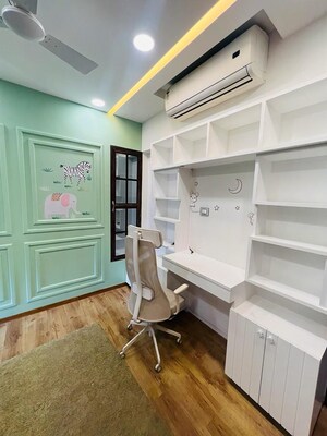 Master Bedroom in 3.5 BHK Apartment at Imperial Heights Phase 2, Goregaon West – for Sale