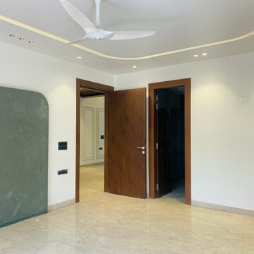 Room in 4 BHK Builder Floor at Ansal API Esencia, Sector 67 – for Sale