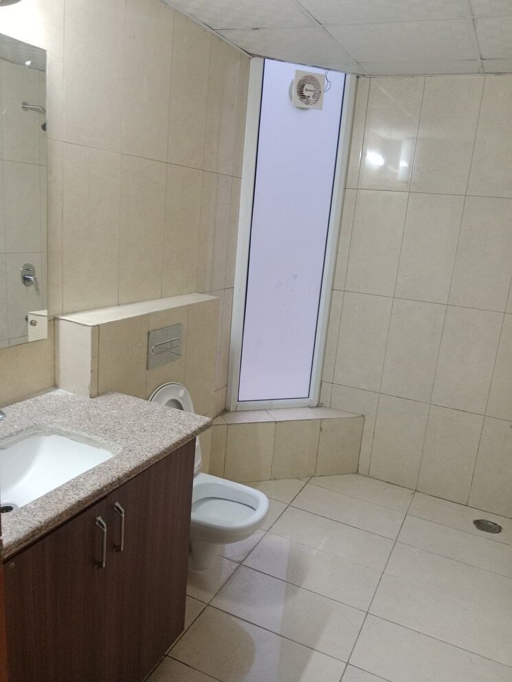 Bathroom, ss-linden 4 Bedroom 2741 Sq.Ft. Builder Floor In Sector 84 Gurgaon 8410249