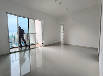 Room in 2 BHK Apartment at Godrej Boulevard, Manjari – for Rent