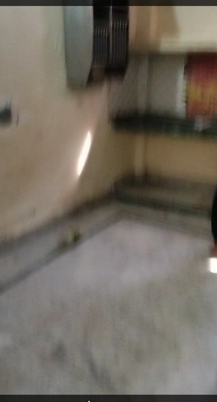 Room, new ashok nagar 1 RK 25 Sq.Yd. Builder Floor In New Ashok Nagar Delhi 8410246