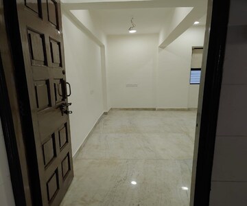 Room in  Office Space at Dadar East – for Rent