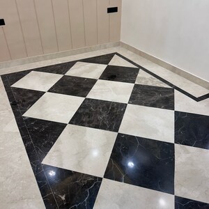 Team Area in 3 BHK Builder Floor at Kalkaji – for Sale