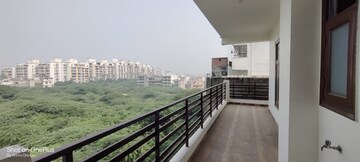Balcony in 4 BHK Builder Floor at Sector 43 – for Rent